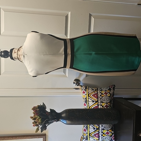 Calvin Klein Green, Cream and Black Slimming Pencil Dress, Size 4. - Picture 3 of 11